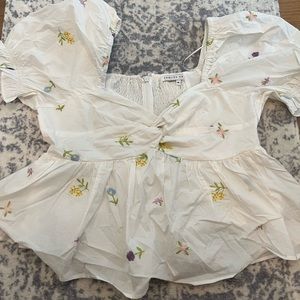 Floral Embroidery Top